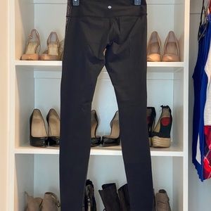 EUC black lululemon leggings
